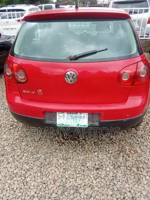 Volkswagen Golf 2004 Red