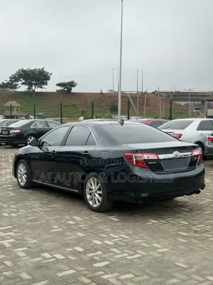 Toyota Camry XLE V6 4dr Sedan (3.5L 6cyl 6A) 2013 Black