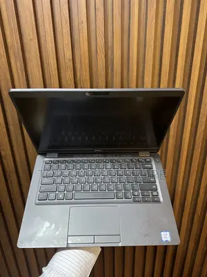 Laptop Dell Latitude 5300 8GB Intel Core i5 SSD 256GB