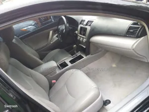 Toyota Camry SE 4dr Sedan (2.5L 4cyl 6AM) 2010 Black