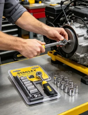 STANLEY Compact 3/8" 72 Tooth Ratchet and 10 Piece Socket
