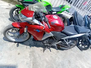 Honda CBR 2010 Red