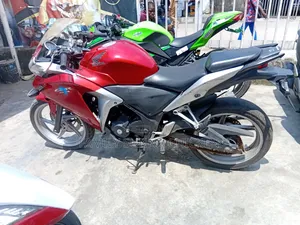 Honda CBR 2010 Red