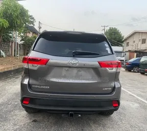 Toyota Highlander Limited 4dr SUV (3.5L 6cyl 6A) 2014 Gray