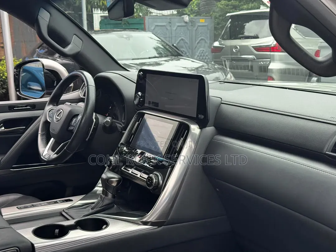 Lexus LX 2023 Ivory