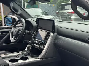 Lexus LX 2023 Ivory