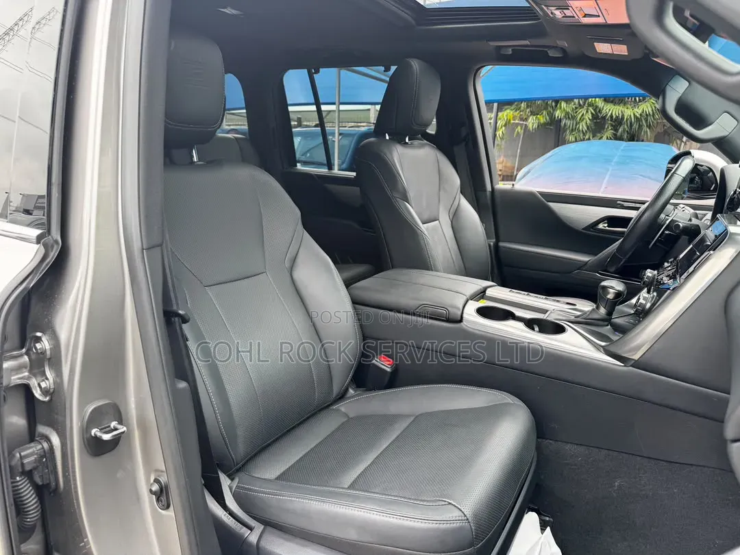 Lexus LX 2023 Ivory