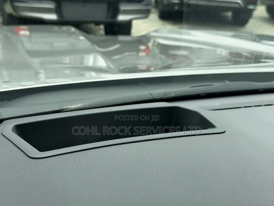 Lexus LX 2023 Ivory