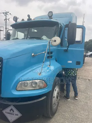 Mack Vision 2000