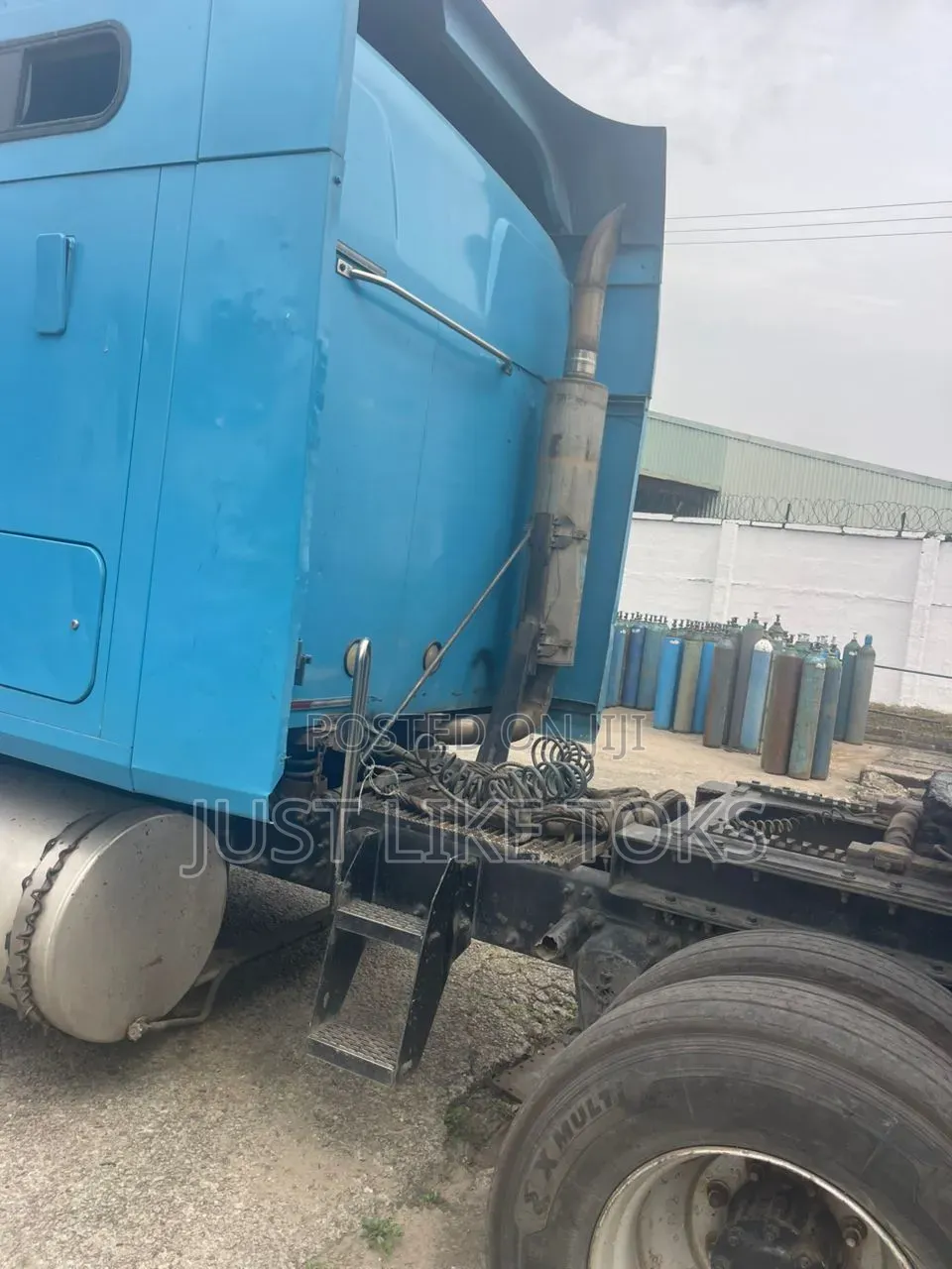 Mack Vision 2000