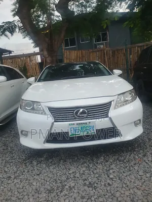 Lexus ES 2013 White