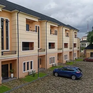 4bdrm Duplex in New Gra Port for rent