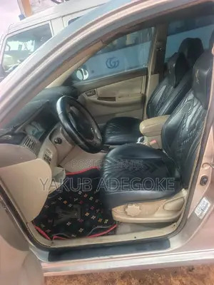 Toyota Corolla 2004 Gold