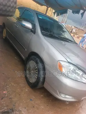 Toyota Corolla 2004 Gold