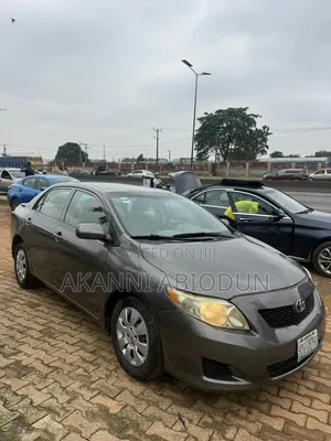 Toyota Corolla LE 4dr Sedan (1.8L 4cyl 4A) 2010 Gray