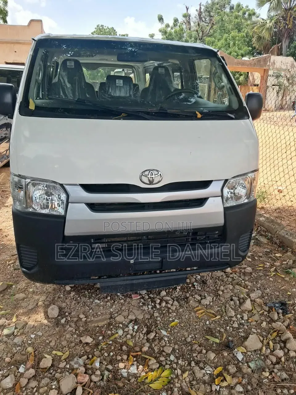 Toyota HiAce 2014 White