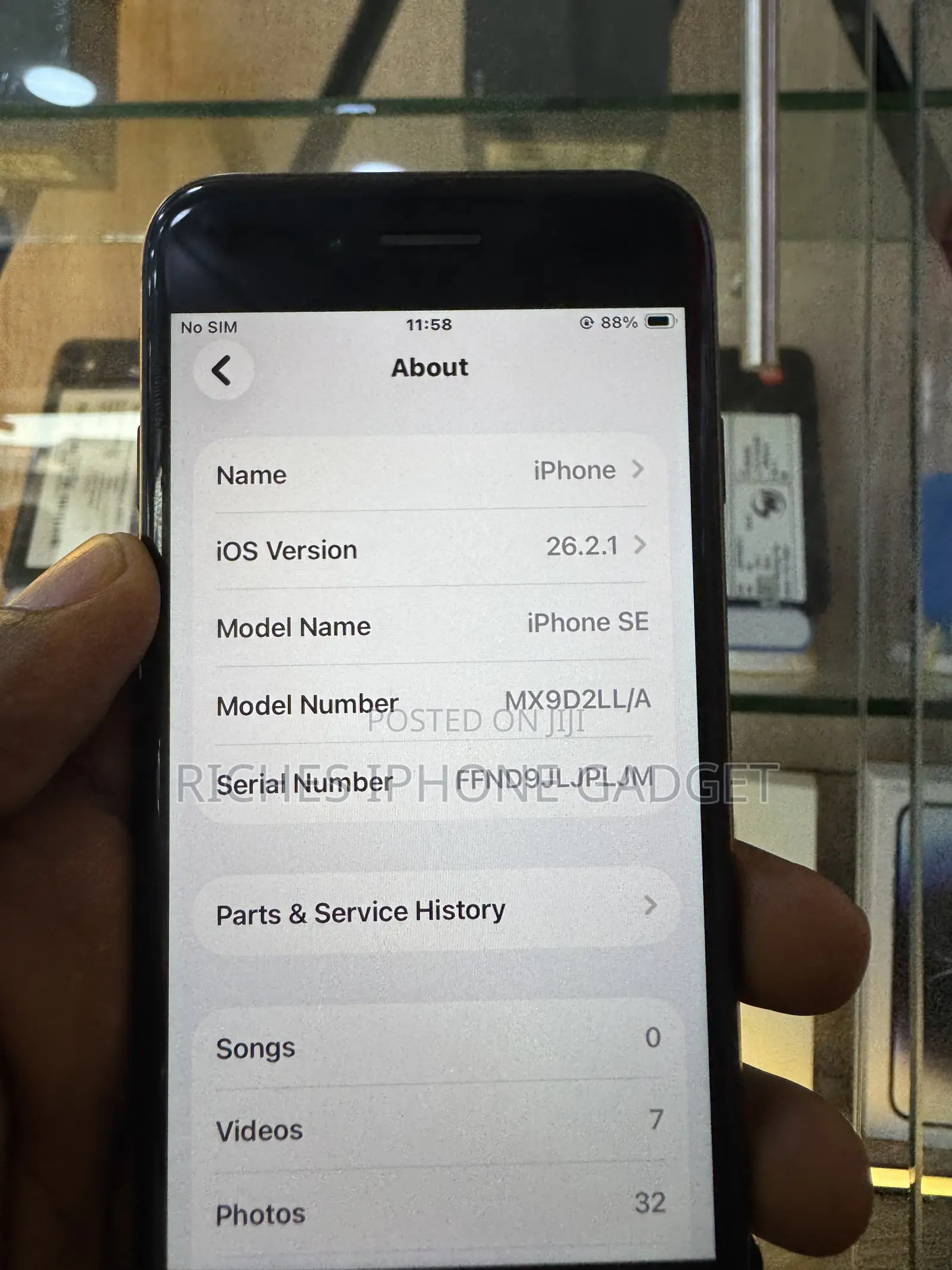 Apple iPhone SE 128 GB Black