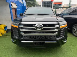 Toyota Land Cruiser 2010 Black