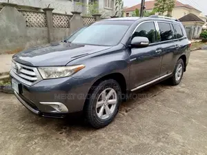 Toyota Highlander Sport 2010 Gray