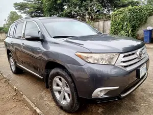 Toyota Highlander Sport 2010 Gray