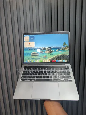 Laptop Apple MacBook Pro 2022 M2 8GB Apple M2 SSD 512GB