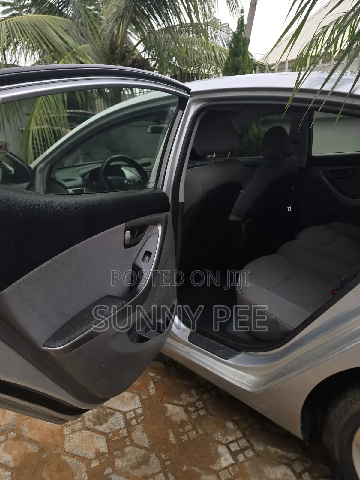Hyundai Elantra 2012 Gray