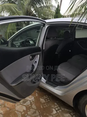 Hyundai Elantra 2012 Gray