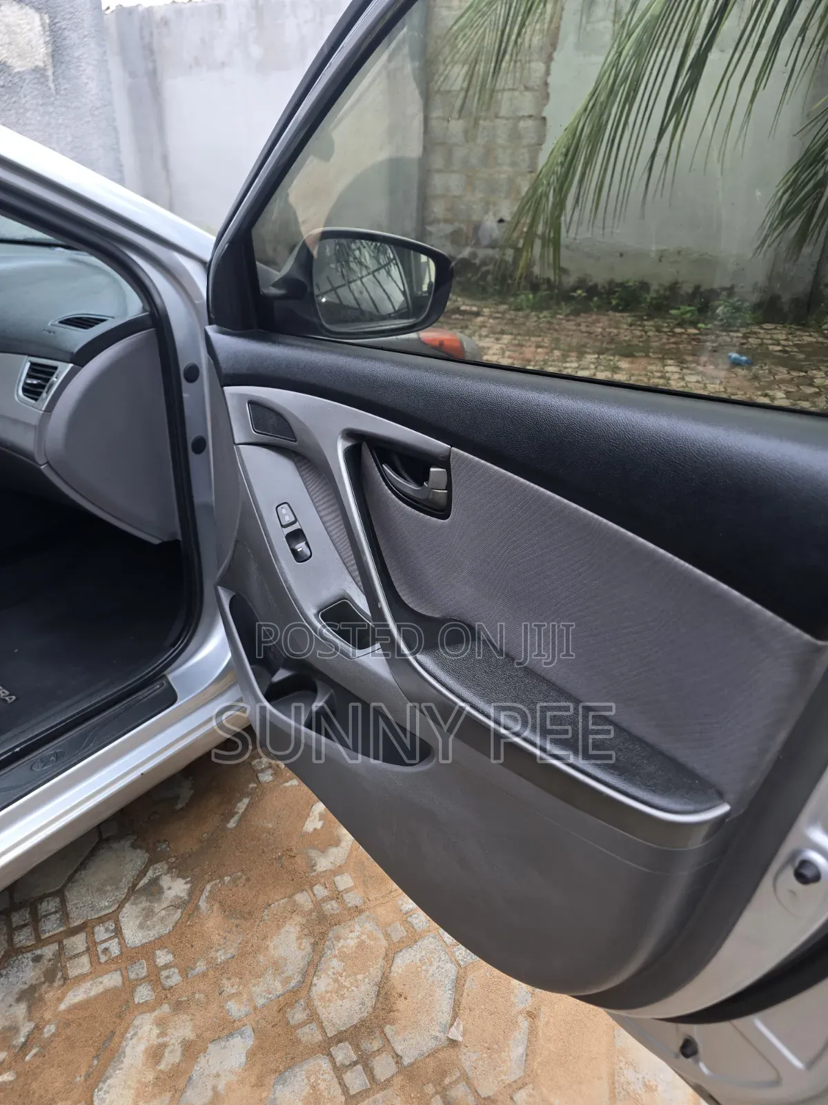 Hyundai Elantra 2012 Gray