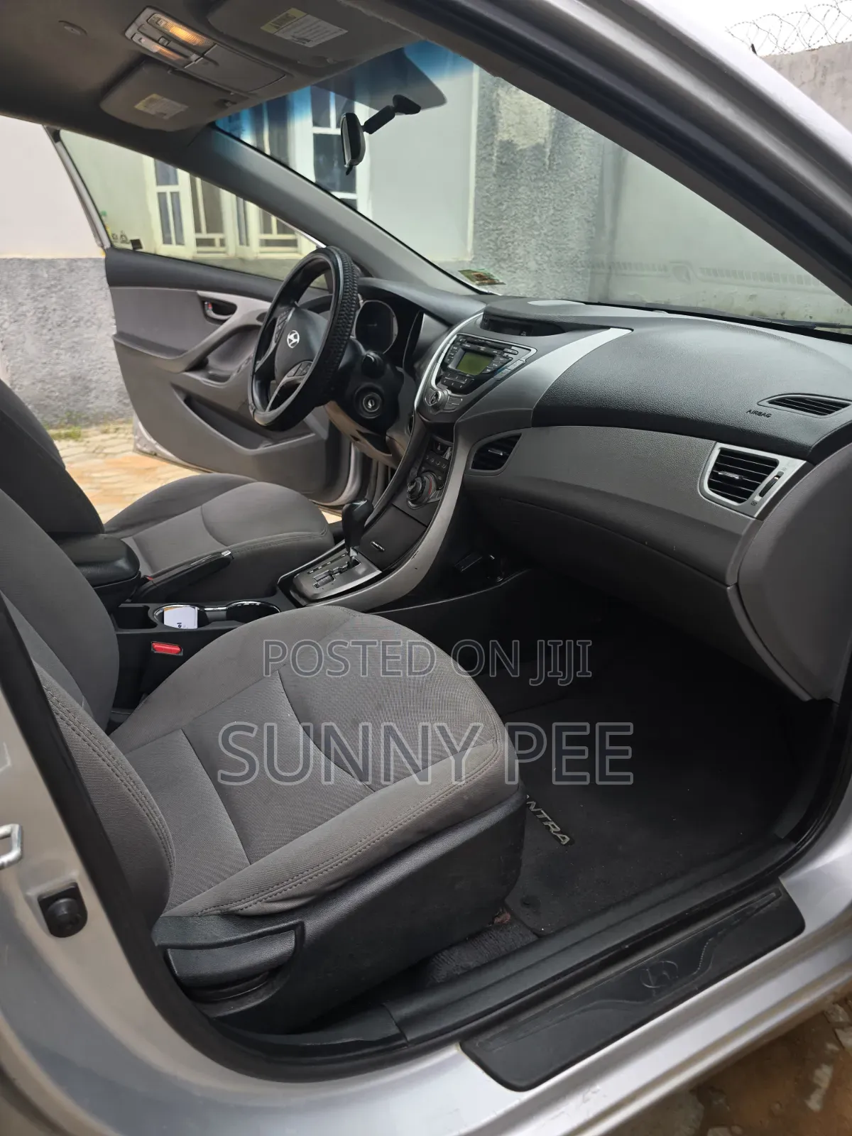 Hyundai Elantra 2012 Gray