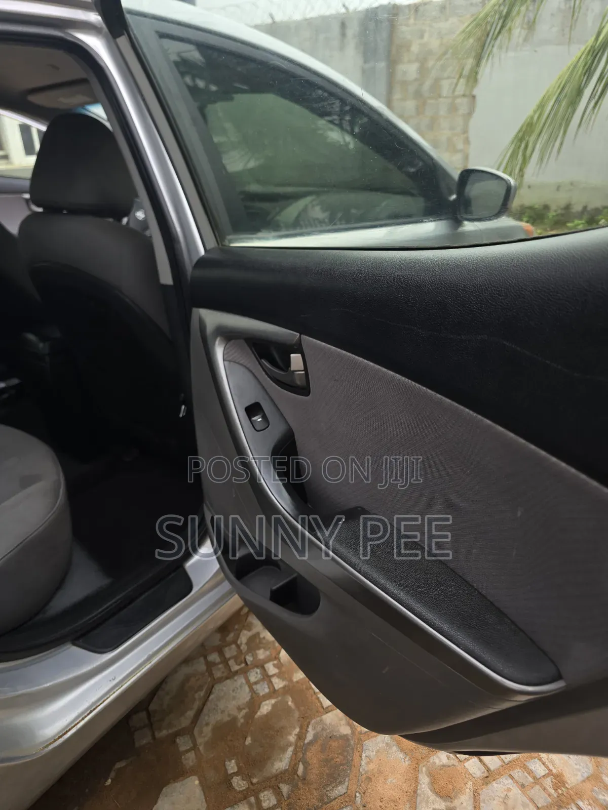 Hyundai Elantra 2012 Gray