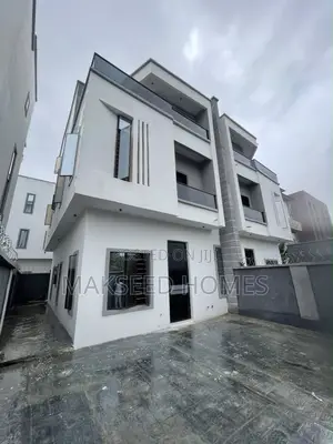 4bdrm Duplex in Lekki Phase 1 for sale