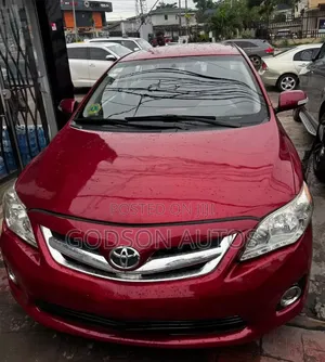 Toyota Corolla 2011 Red