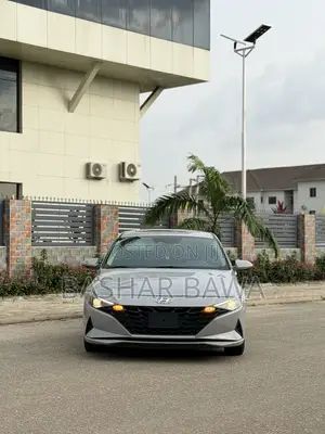 Hyundai Elantra 2022