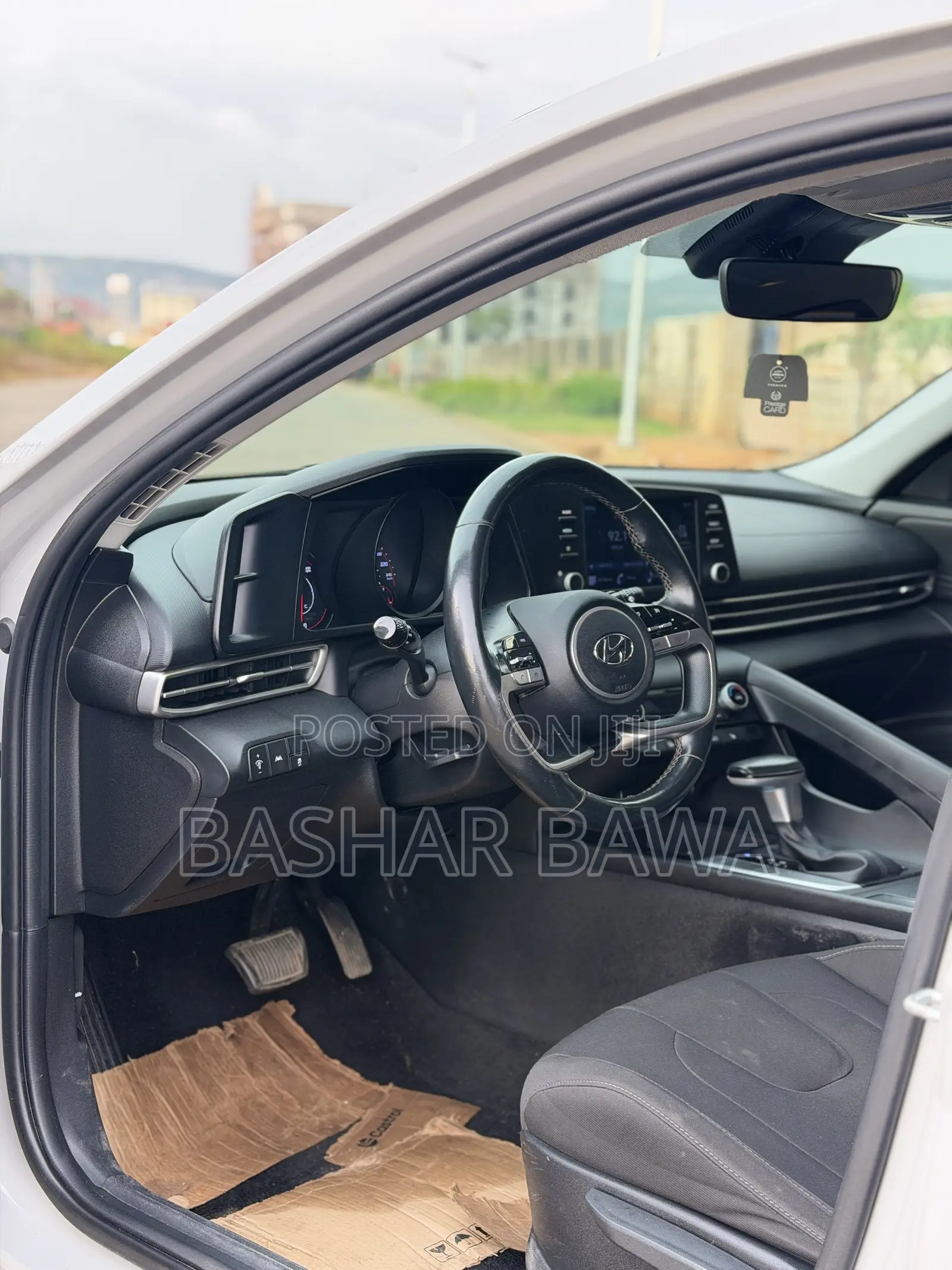 Hyundai Elantra 2022