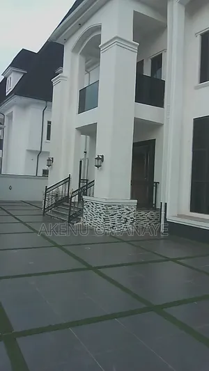 7bdrm House in Efab, Central Business District for sale