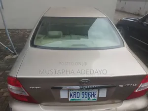 Toyota Camry 2005 Gold