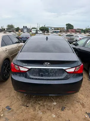 Hyundai Sonata SE 2.0T Sedan FWD (2.0L 4cyl 6A) 2012 Blue