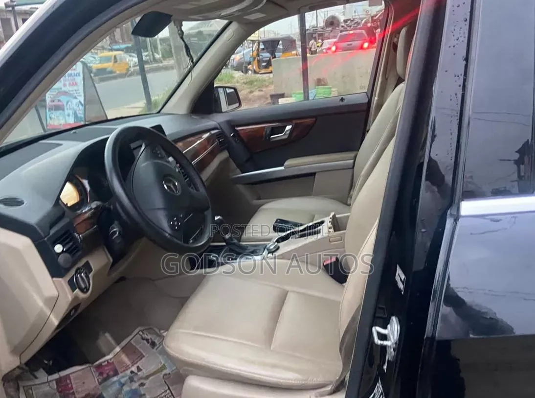 Mercedes-Benz GLK-Class 2011 Black