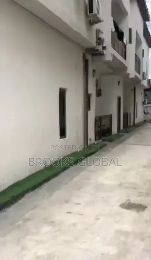 3bdrm Block of Flats in Warri for sale
