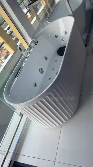 Designer Jacuzzi Bathtub