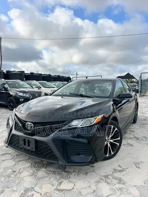 Toyota Camry SE FWD 2020 Black