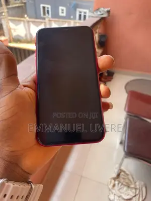 Apple iPhone 11 64 GB Red