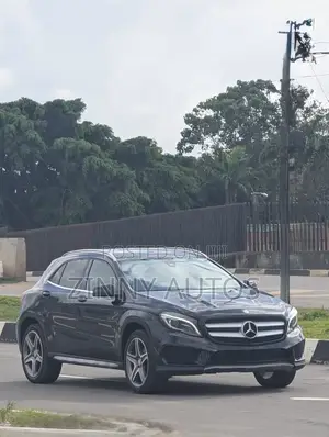 Mercedes-Benz GLA 250 2016 Black