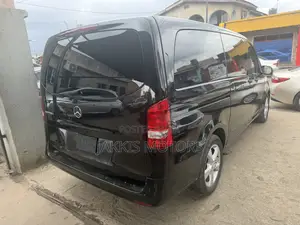 Mercedes-Benz Viano 2015 Black