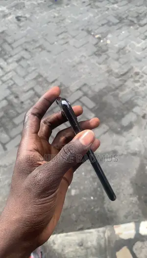 Apple iPhone X 64 GB Black
