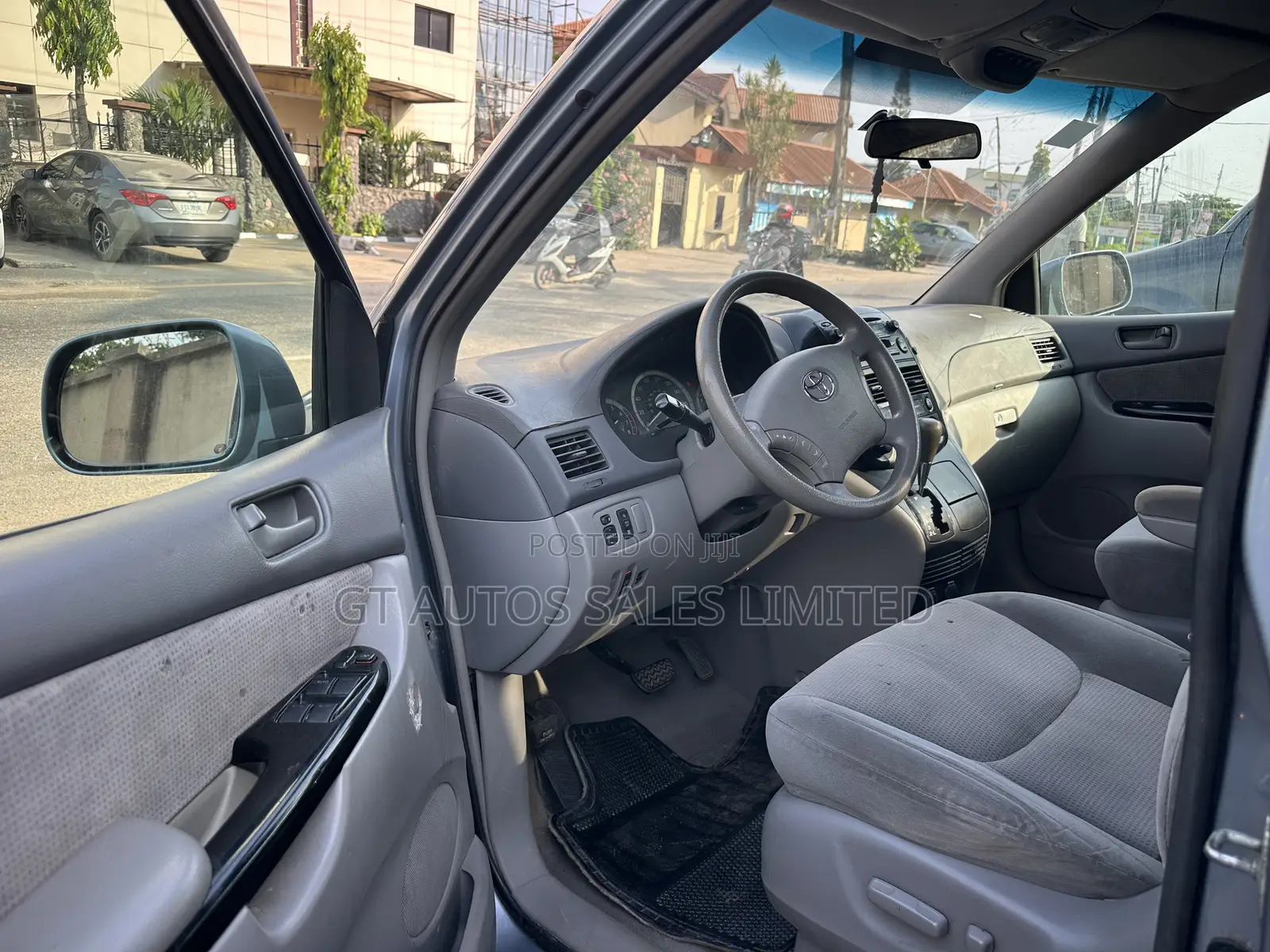 Toyota Sienna LE AWD (3.3L V6 5A) 2004 Blue