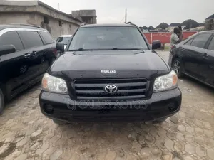 Toyota Highlander Base FWD 2004 Black