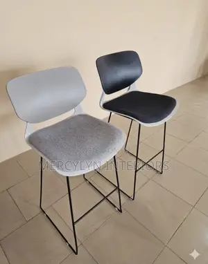 Durable Bar/ Kitchen Stool With Metal Legs