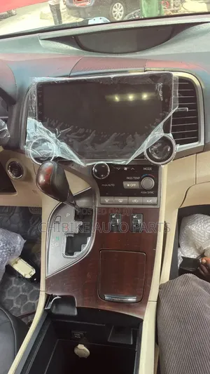 Venz Diamond Apple Carplay/Android Auto/Reverse Camera