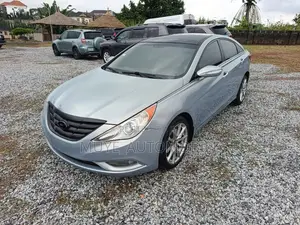 Hyundai Sonata Limited 2.0T Sedan (2.0L 4cyl 6A) 2012 Blue
